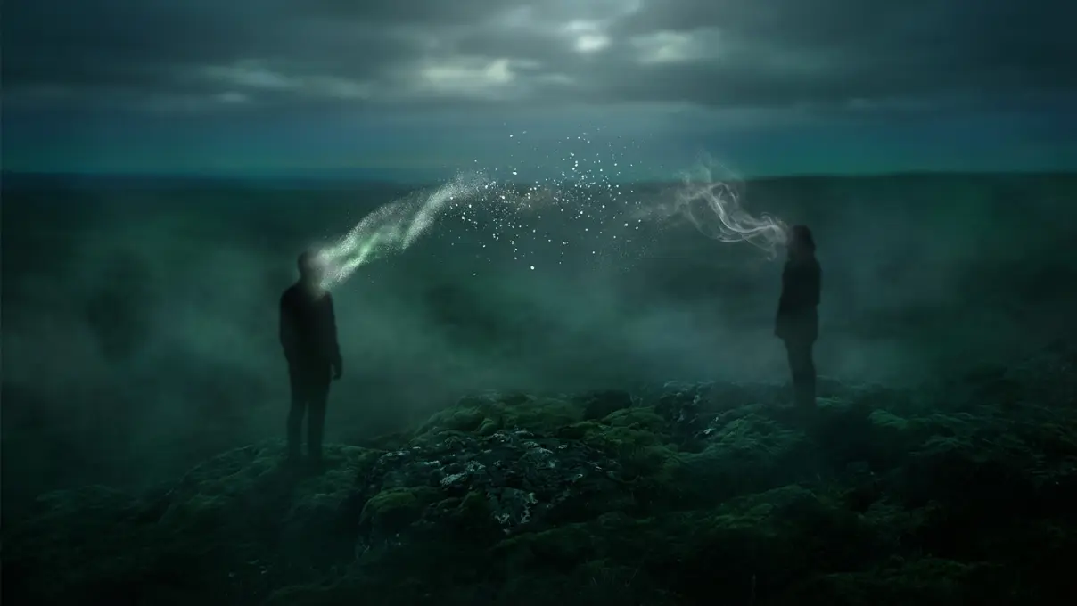 two human silhouettes in a dark teal space with a luminous green-silver wave between their heads beginning to fade and dissolve, representing the resolution phase of thought transmission